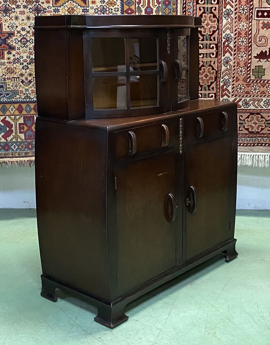 1930s English Art Deco oak buffet