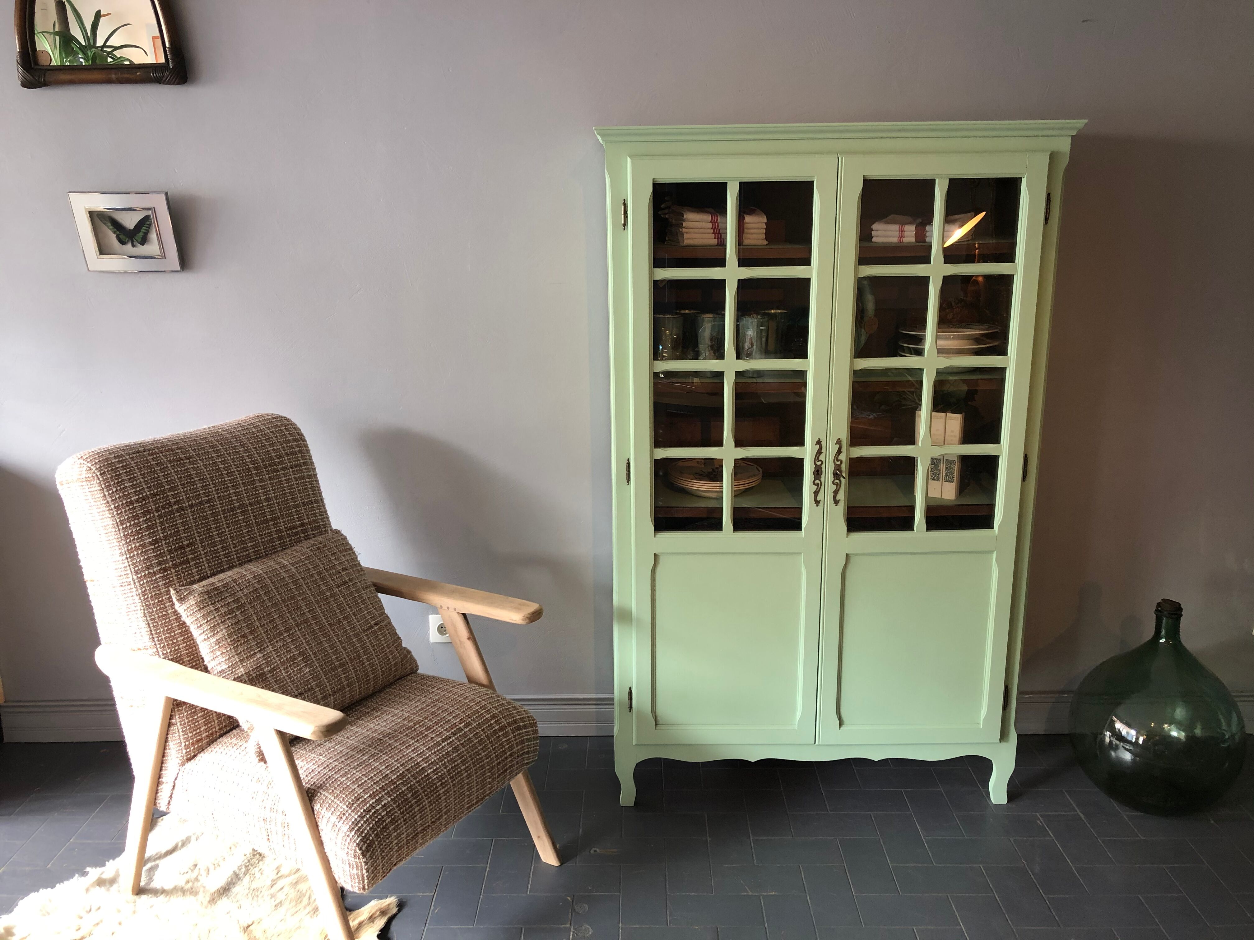 Glass-glazed Parisian wardrobe