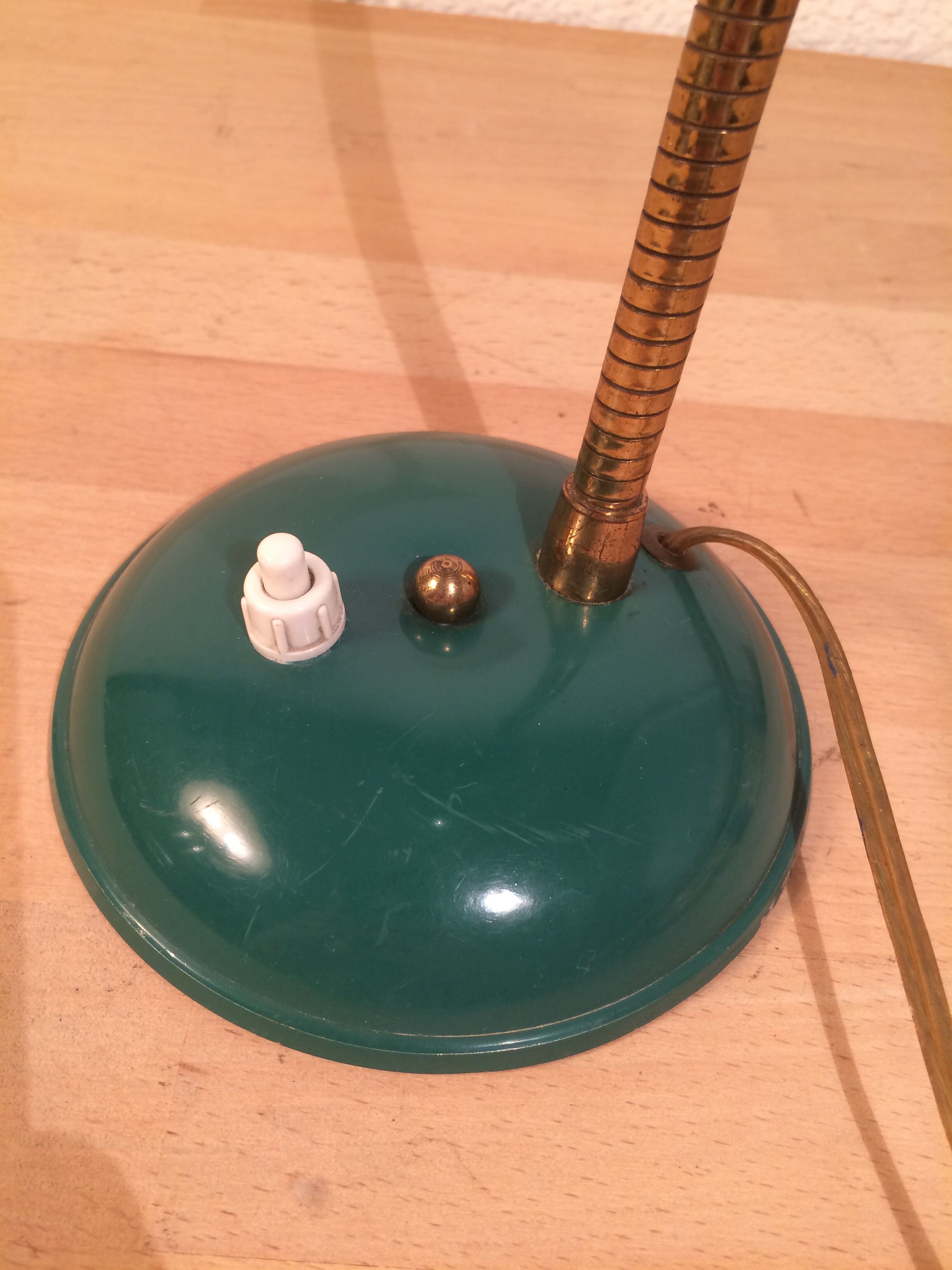 Green flexible desk lamp, 50s,vintage metal