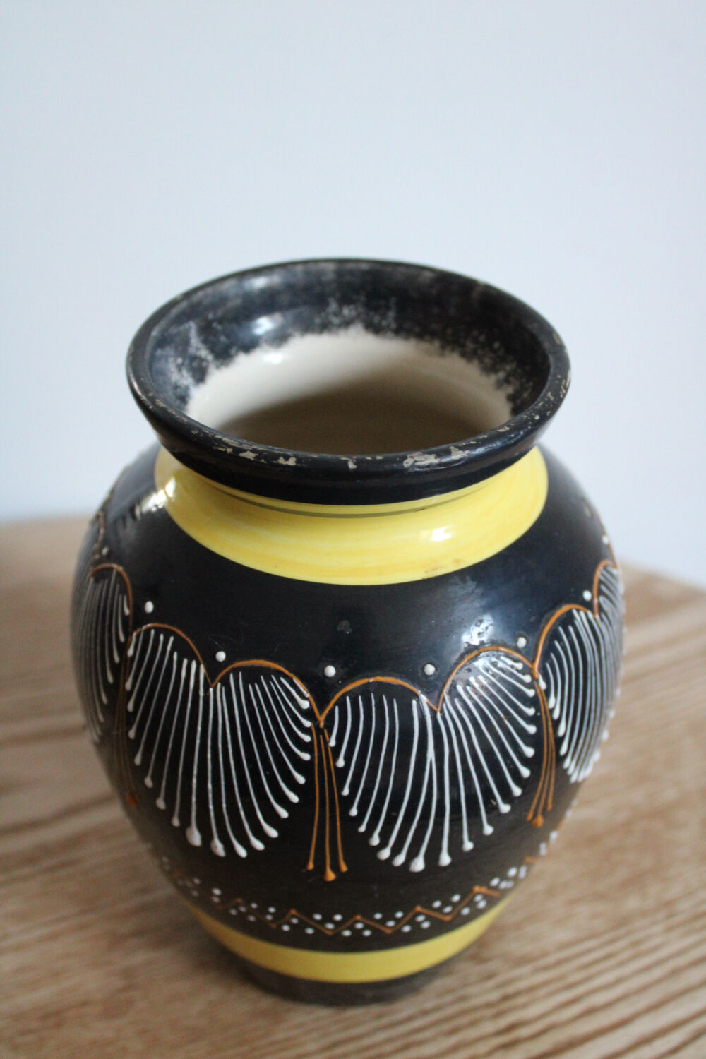 Henriot Quimper vase - Breton earthenware - graphic decoration