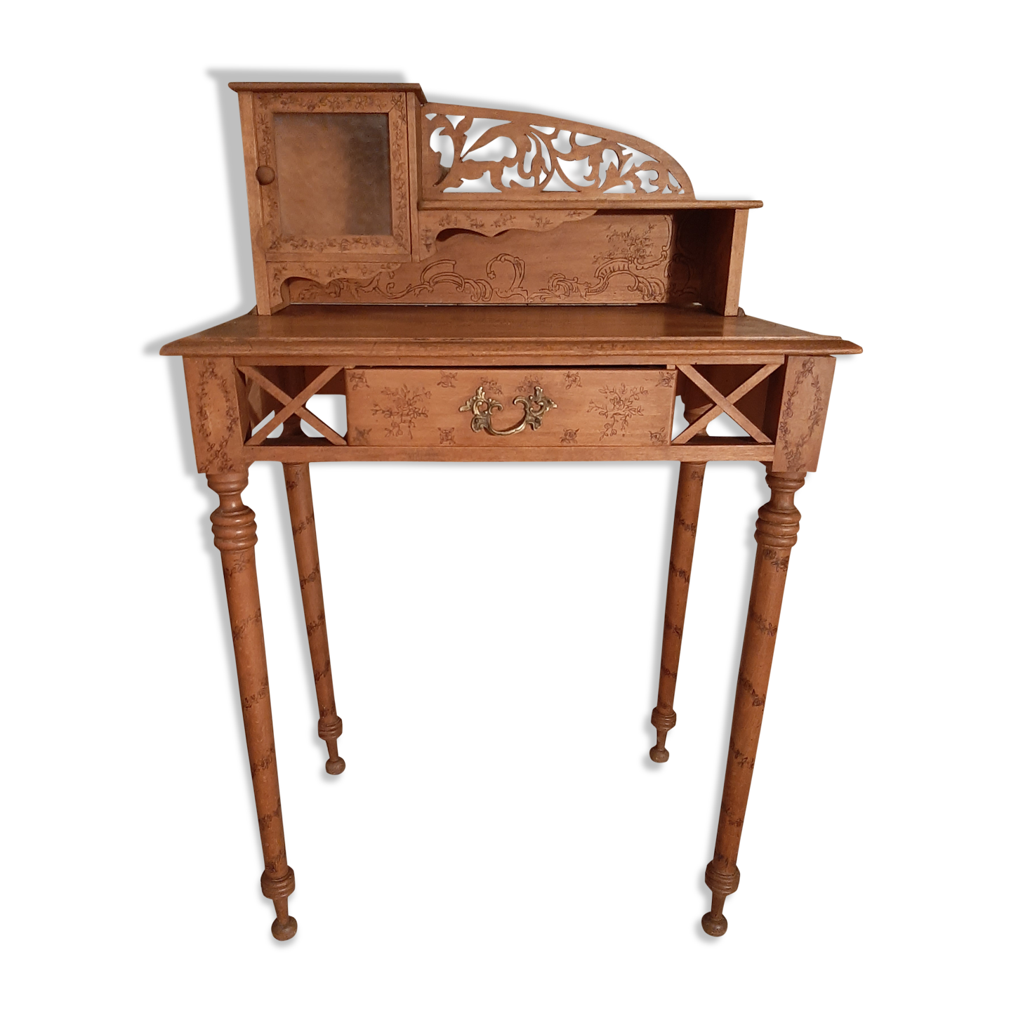 Small office early century has pyrograved décor