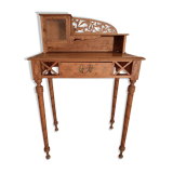 Small office early century has pyrograved décor