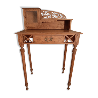 Small office early century has pyrograved décor