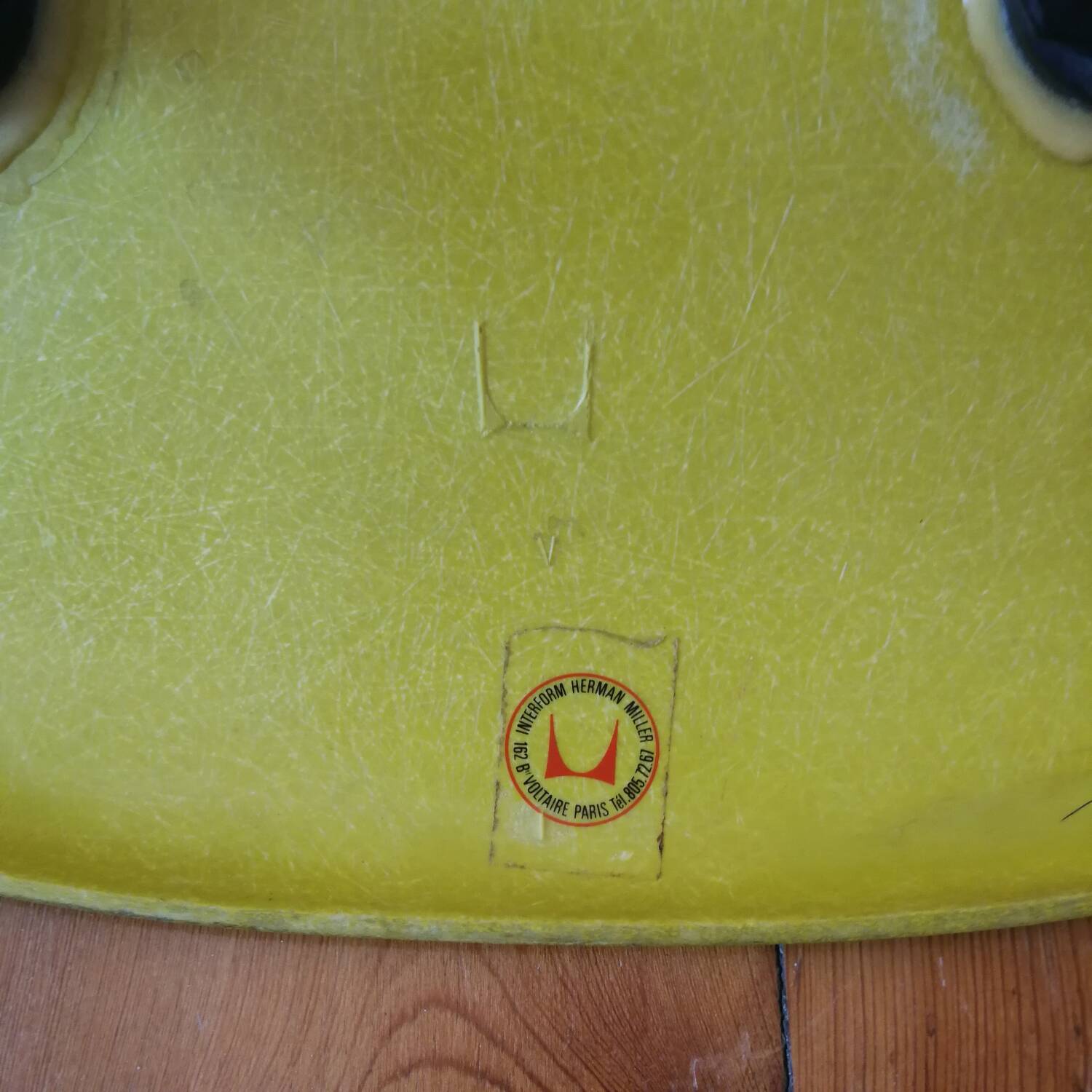 Set of 4 DSX chairs Herman Miller edition design Charles Eames fiberglass