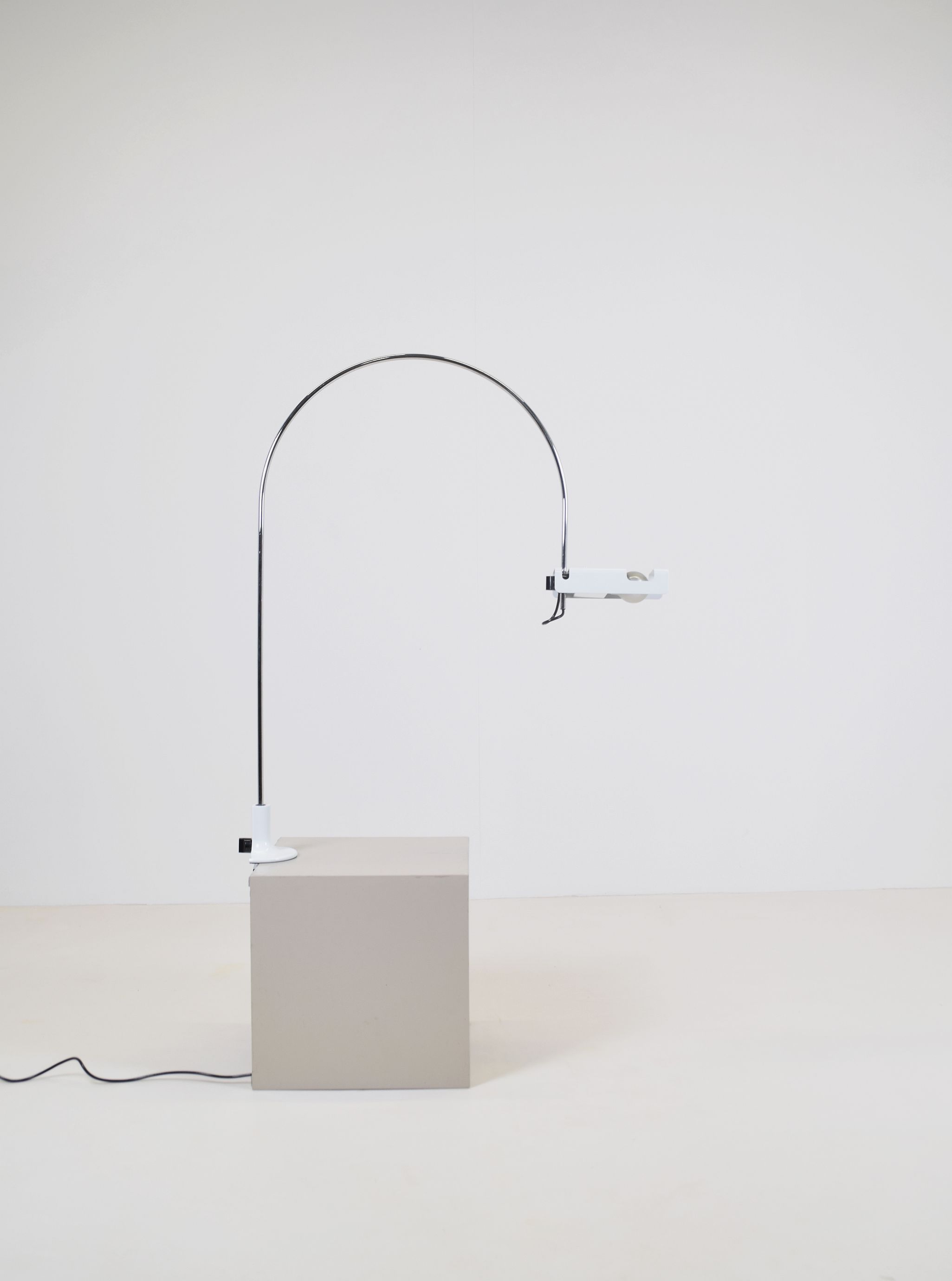 Spider clamp lamp designed by Joe Colombo for Oluce, 1965