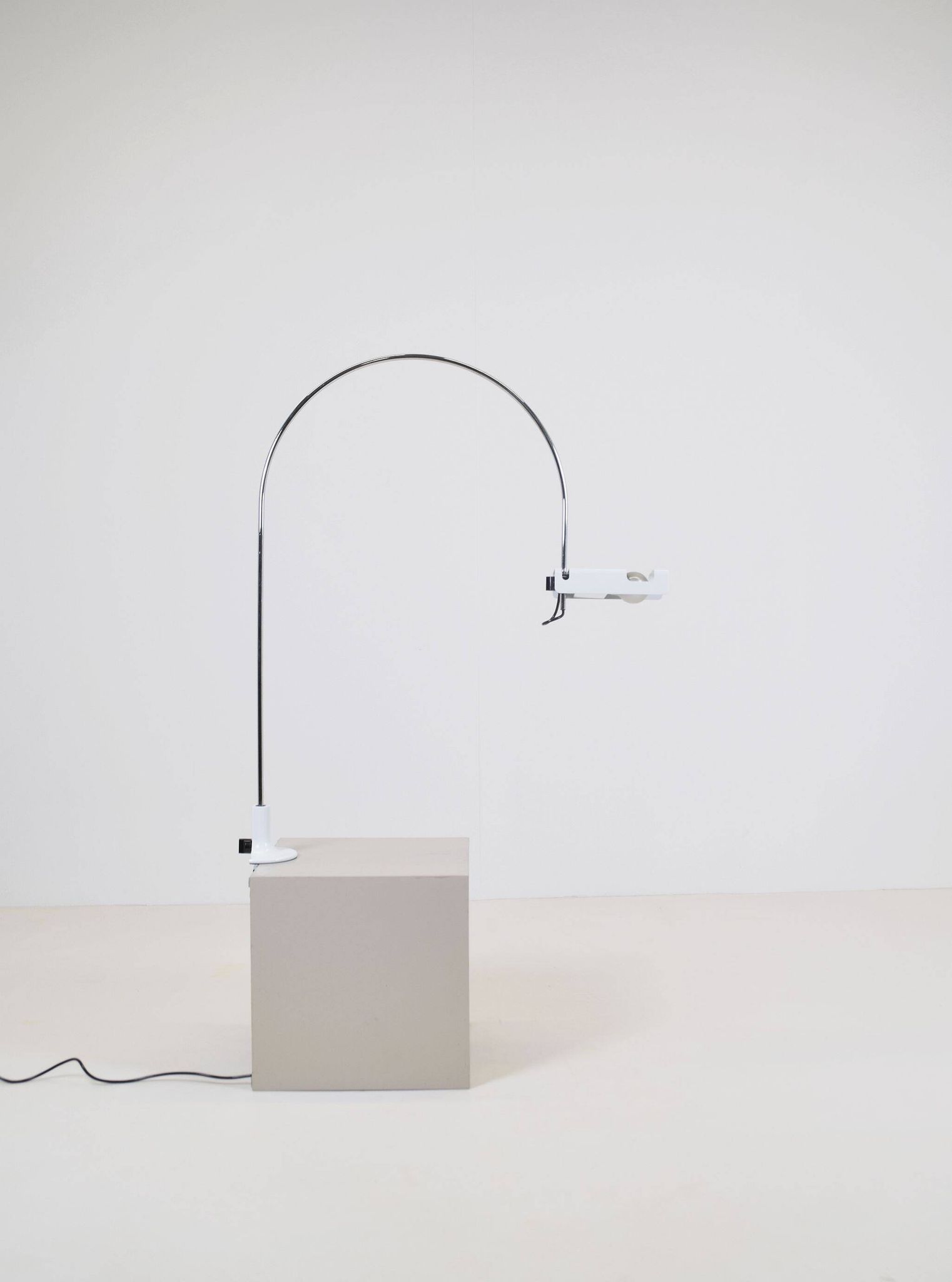 Lampe à pince Spider conçue par Joe Colombo pour Oluce, 1965