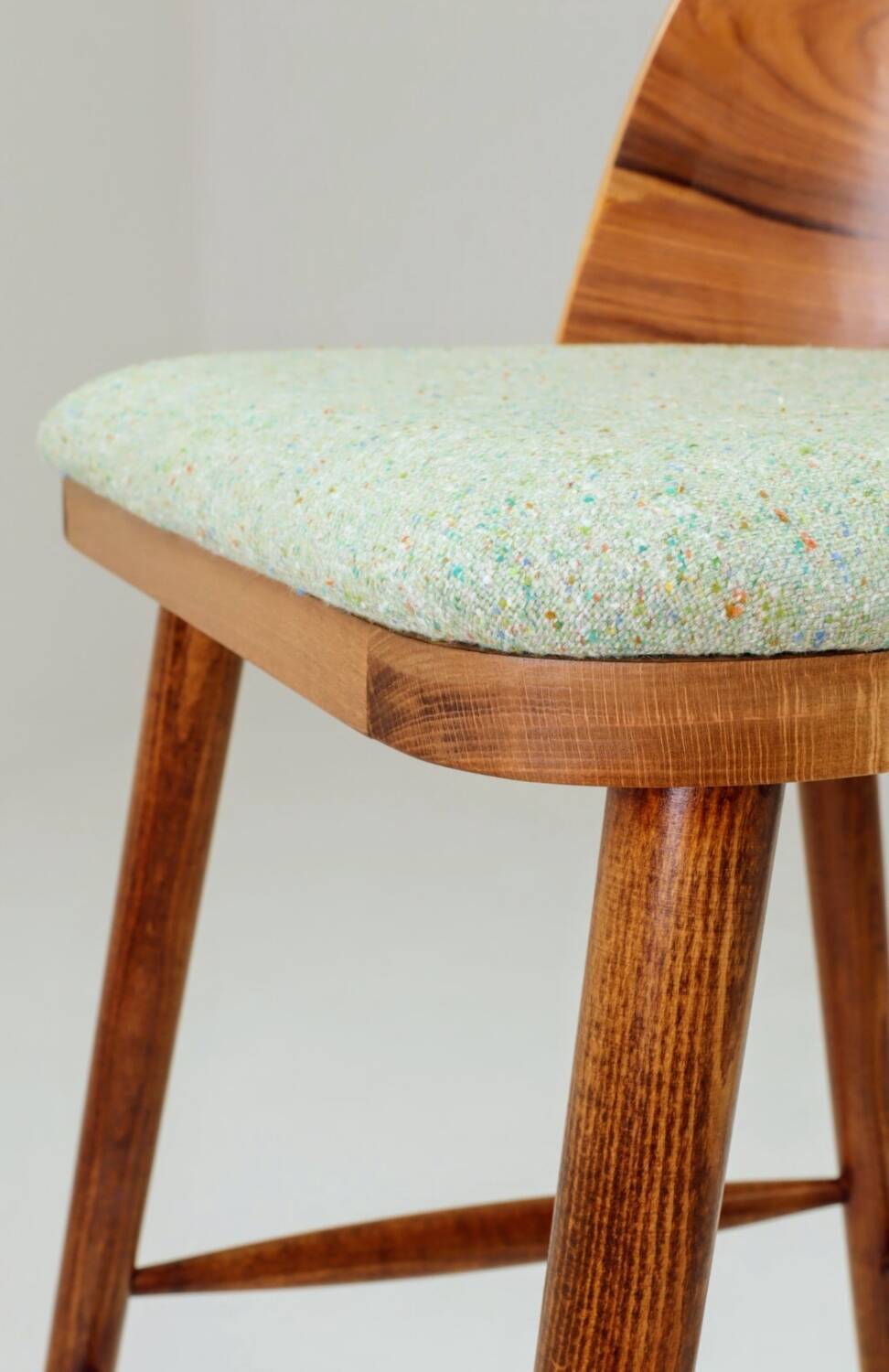 Brasil Apple Green Granola Palisander Bar Stool