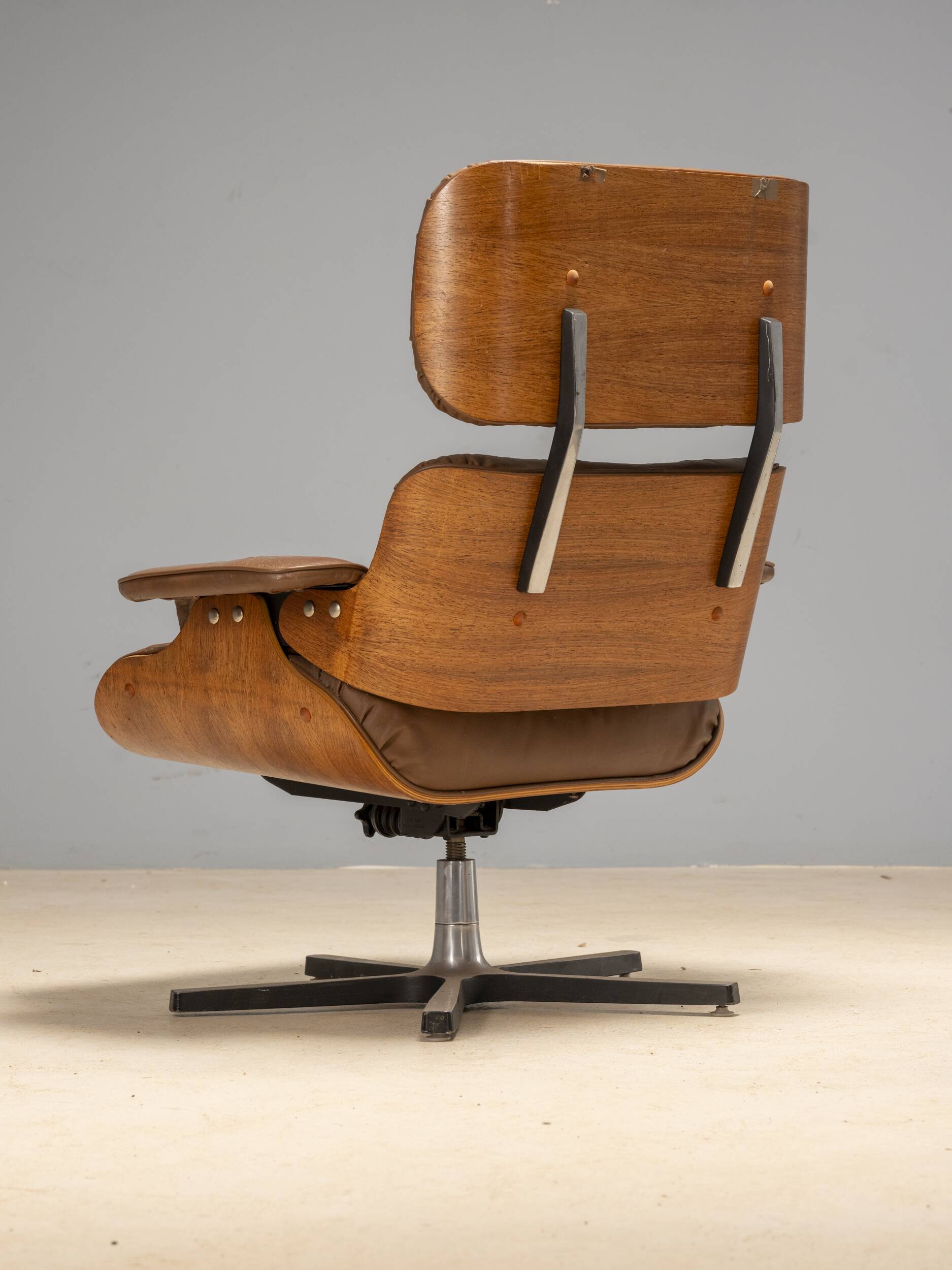 Canadian Lounge Chair and Ottoman, 1960s – Northfield Metal Products