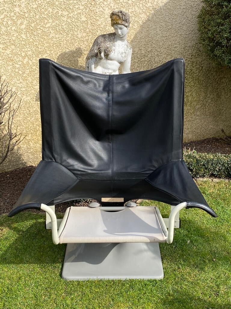 650 aeo Cassina armchair