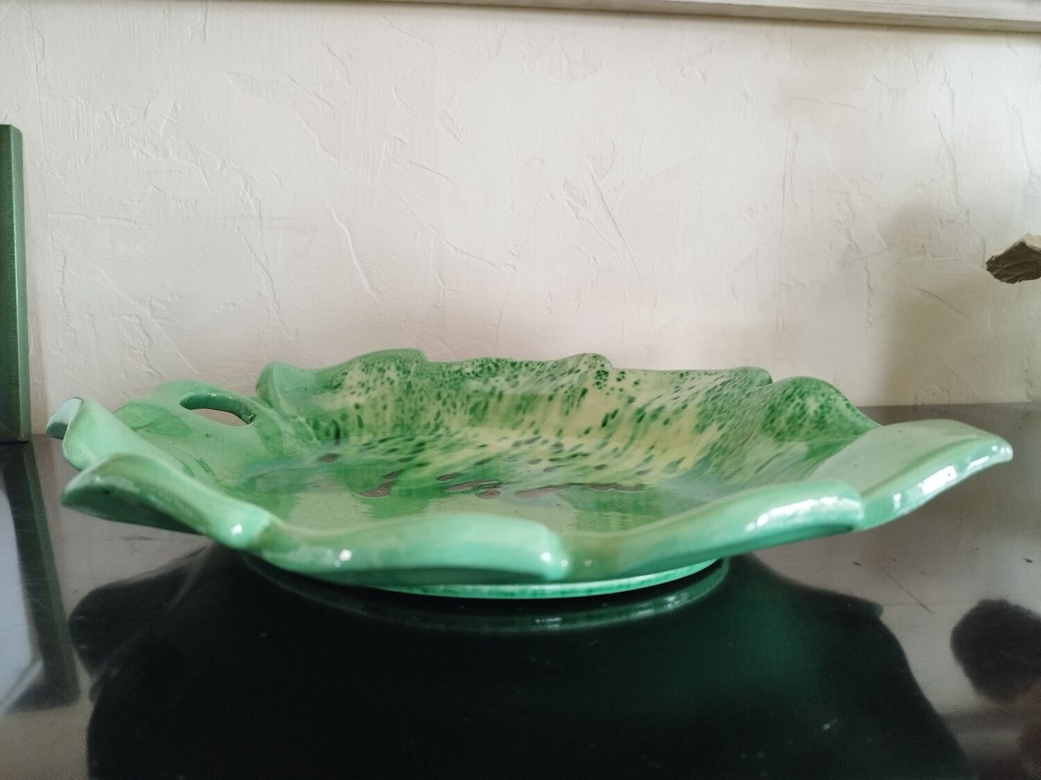 Plate, fruit bowl or leaf-shaped catchall Vallauris