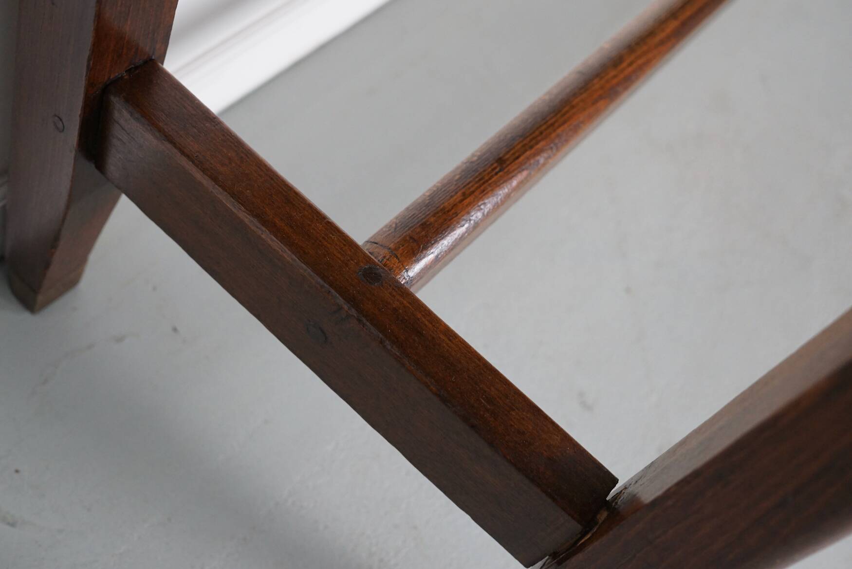 Antique French Rustic Farmhouse Elm Side Table, Early 20th Century