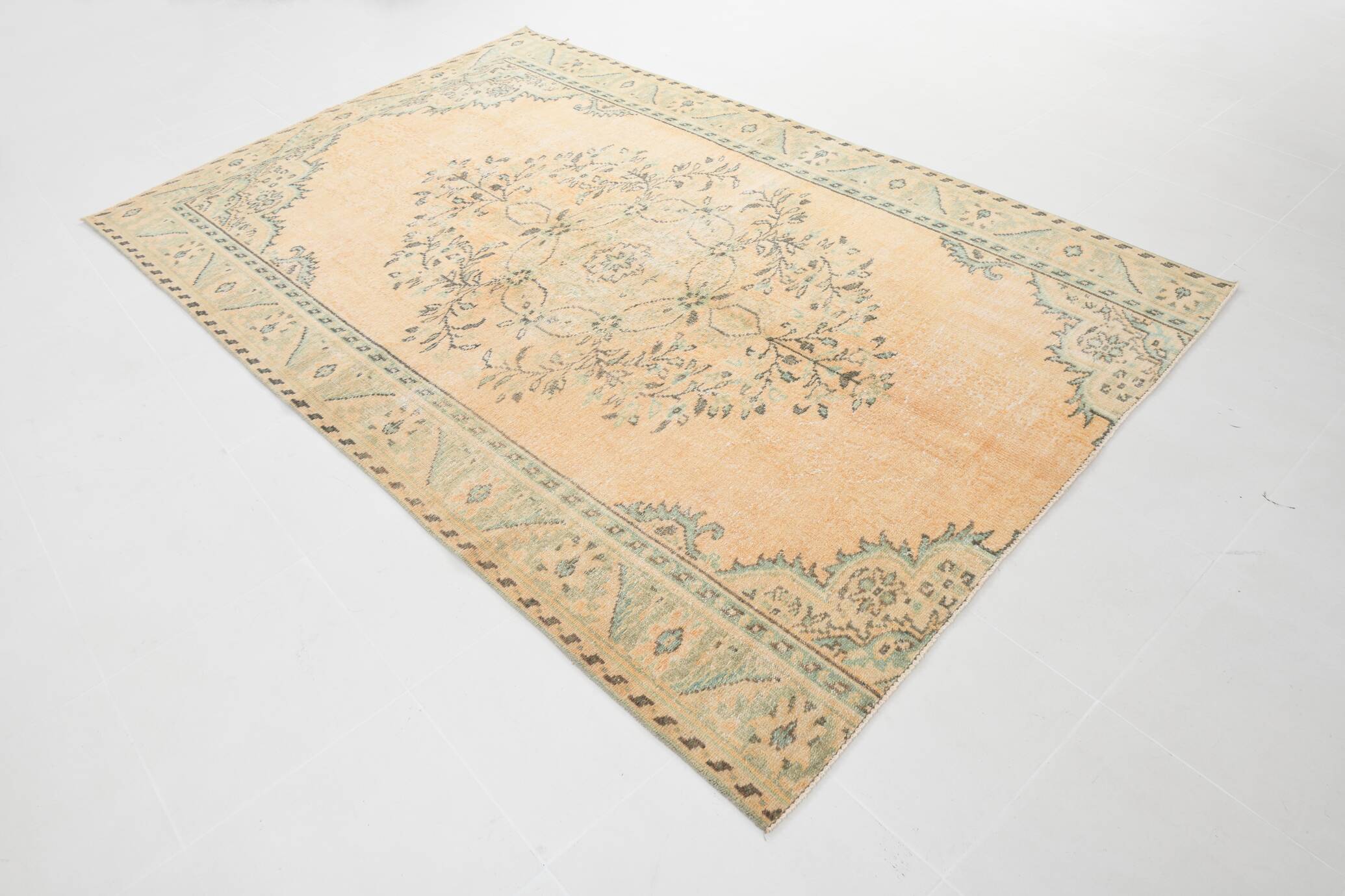 6x9 Vintage Light Yellow Oriental Vintage Rug, 180x277Cm