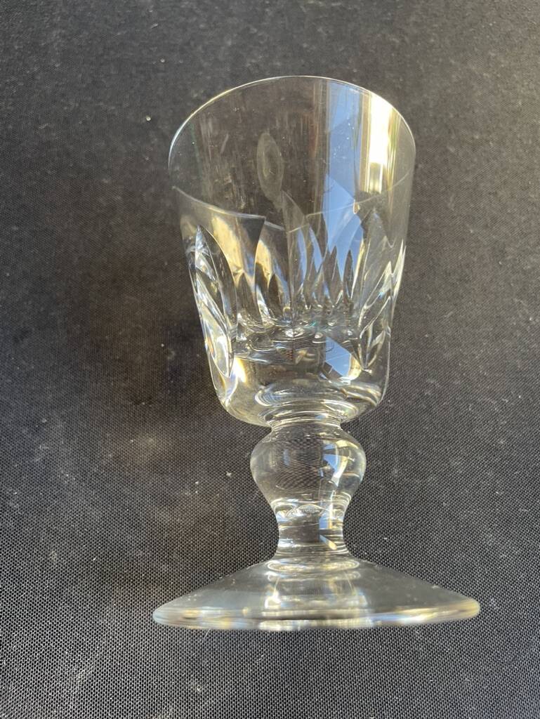 2899 – 5 Saint Louis wine glasses Jersey service In strong cut crystal
