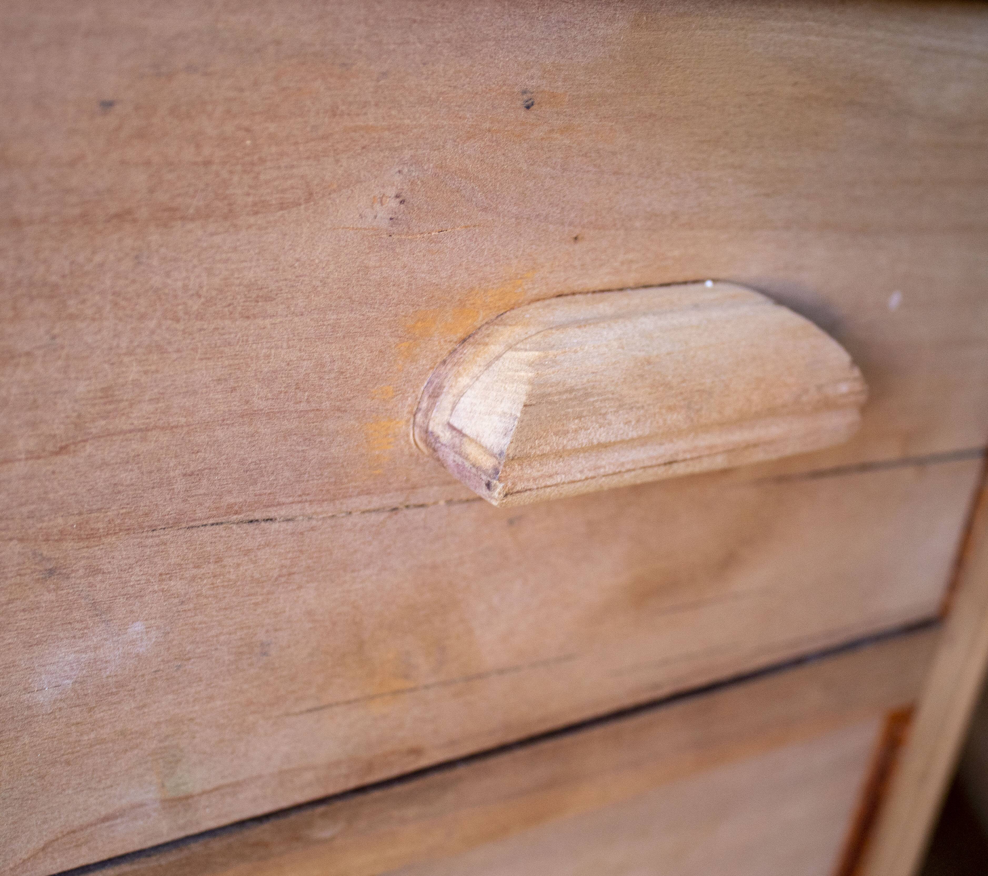 Solid wood chest of drawers
