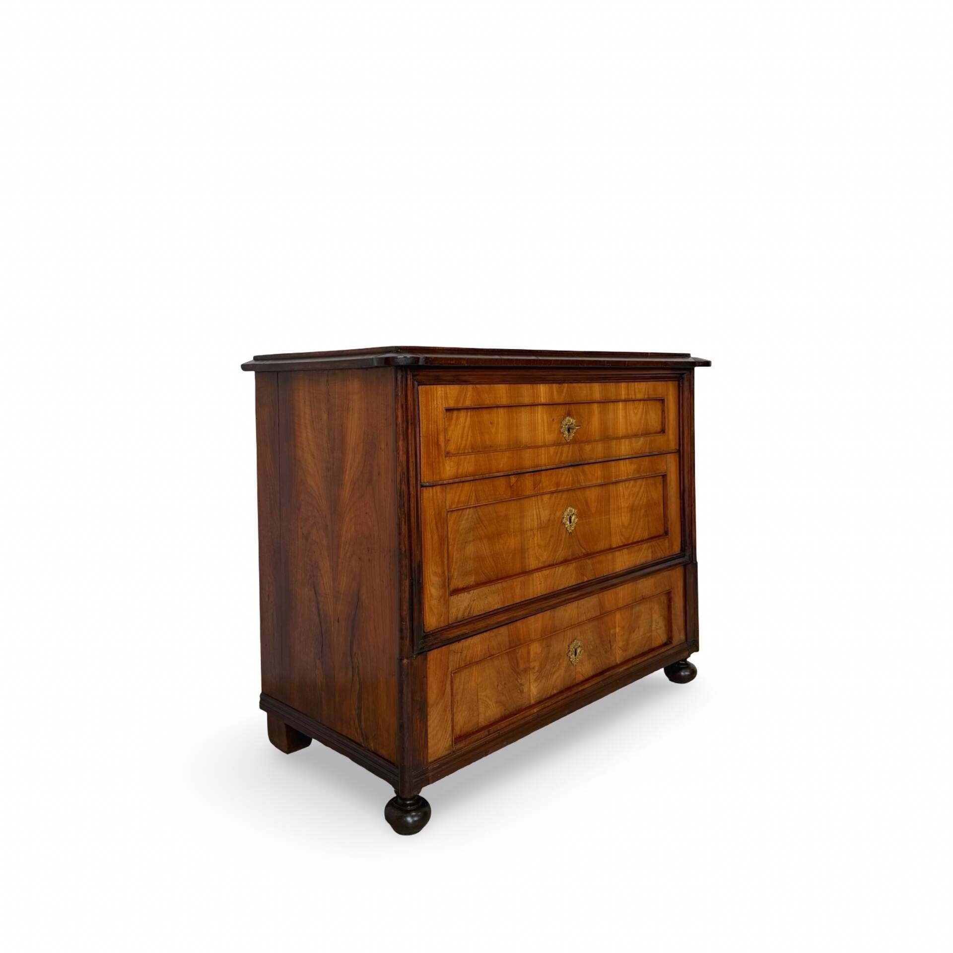 Small Antique walnut and walnut veneered Chest of Drawers – Neoclassic