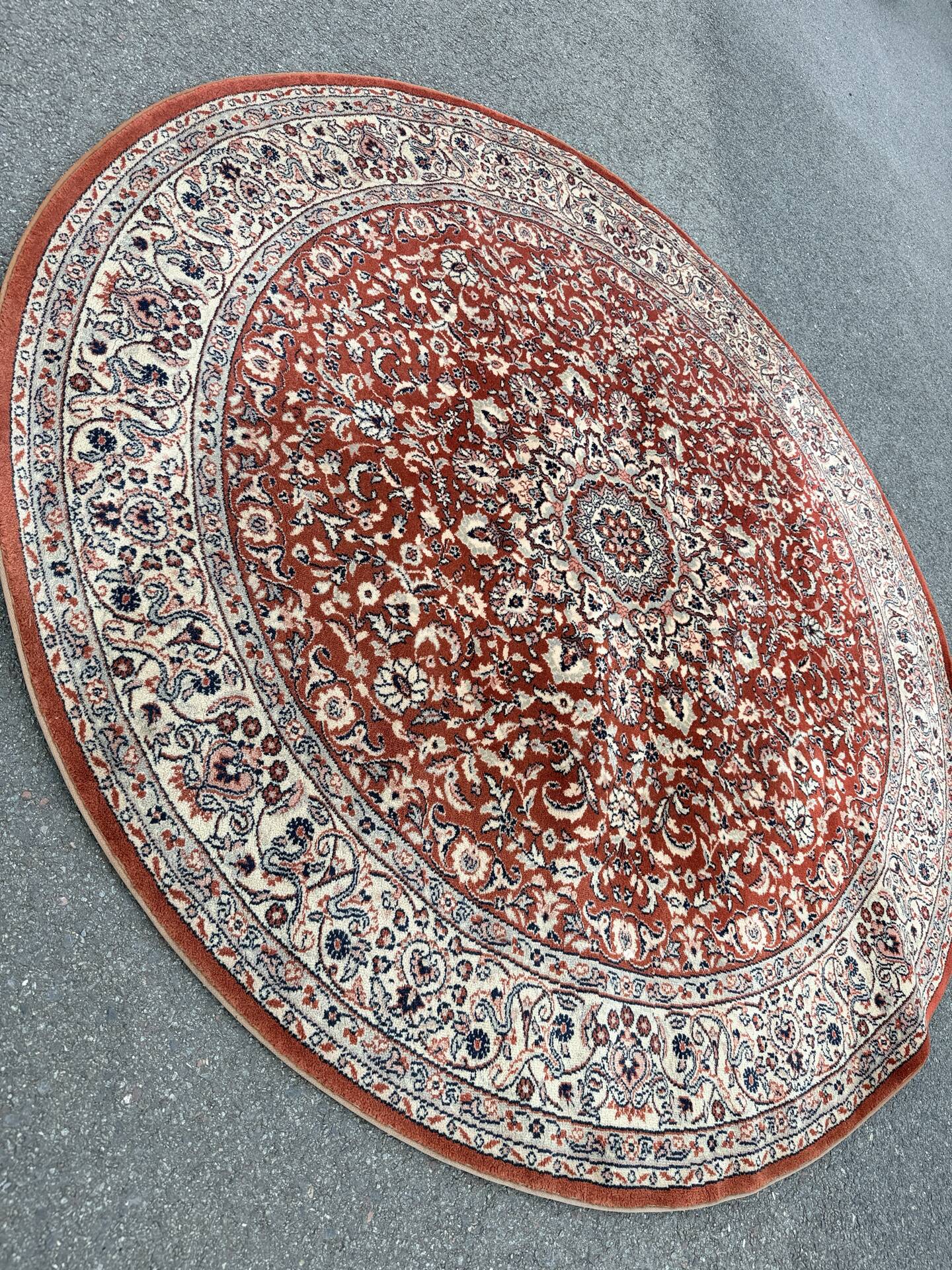 Large round vintage "Concerto" rug by Louis de Poortere – Persian style