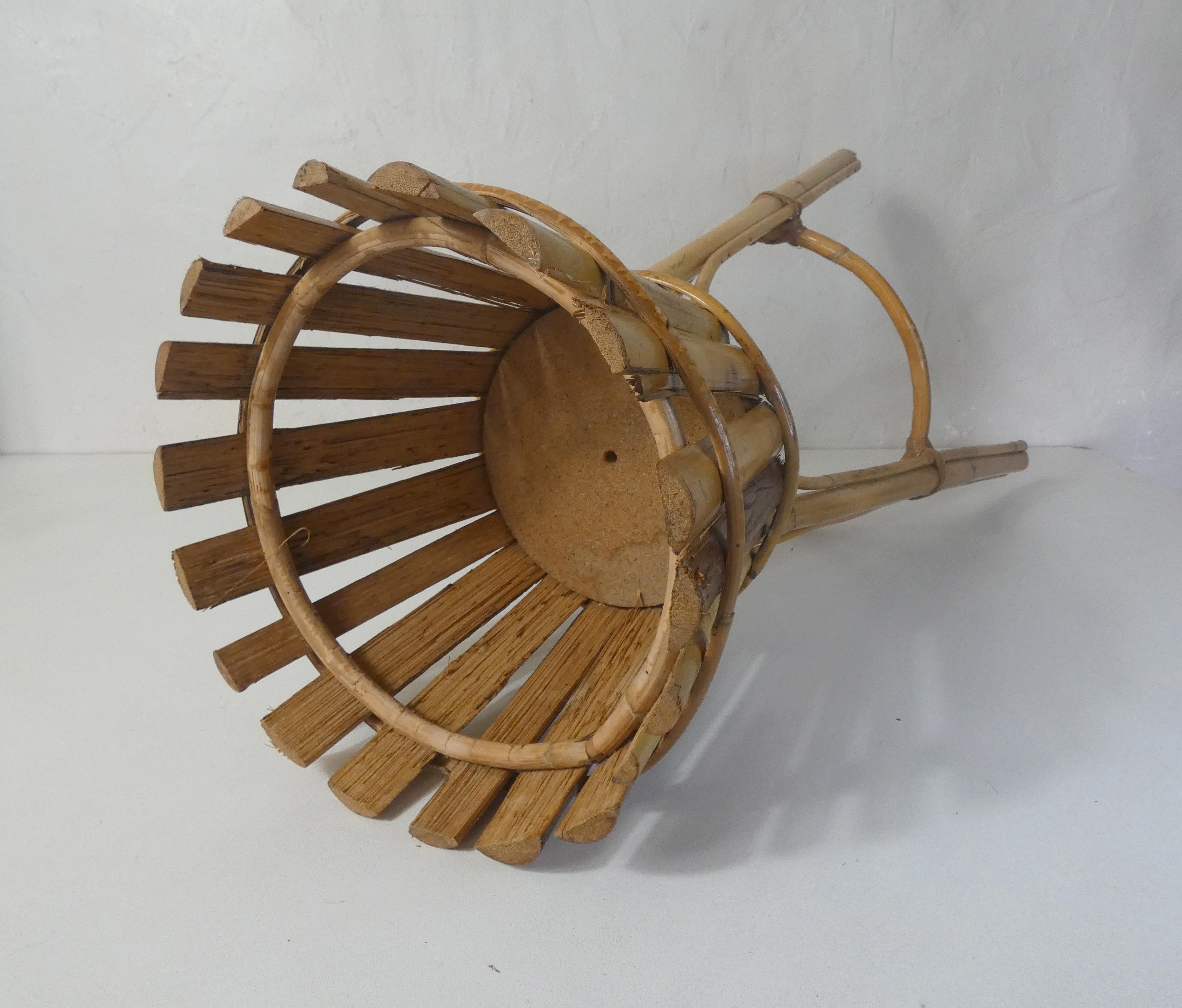 Rattan plant holder
