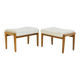 Paire d'ottomans tapissés en teck et cuir blanc