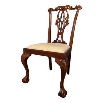 Chaise en acajou massif de style Chippendale