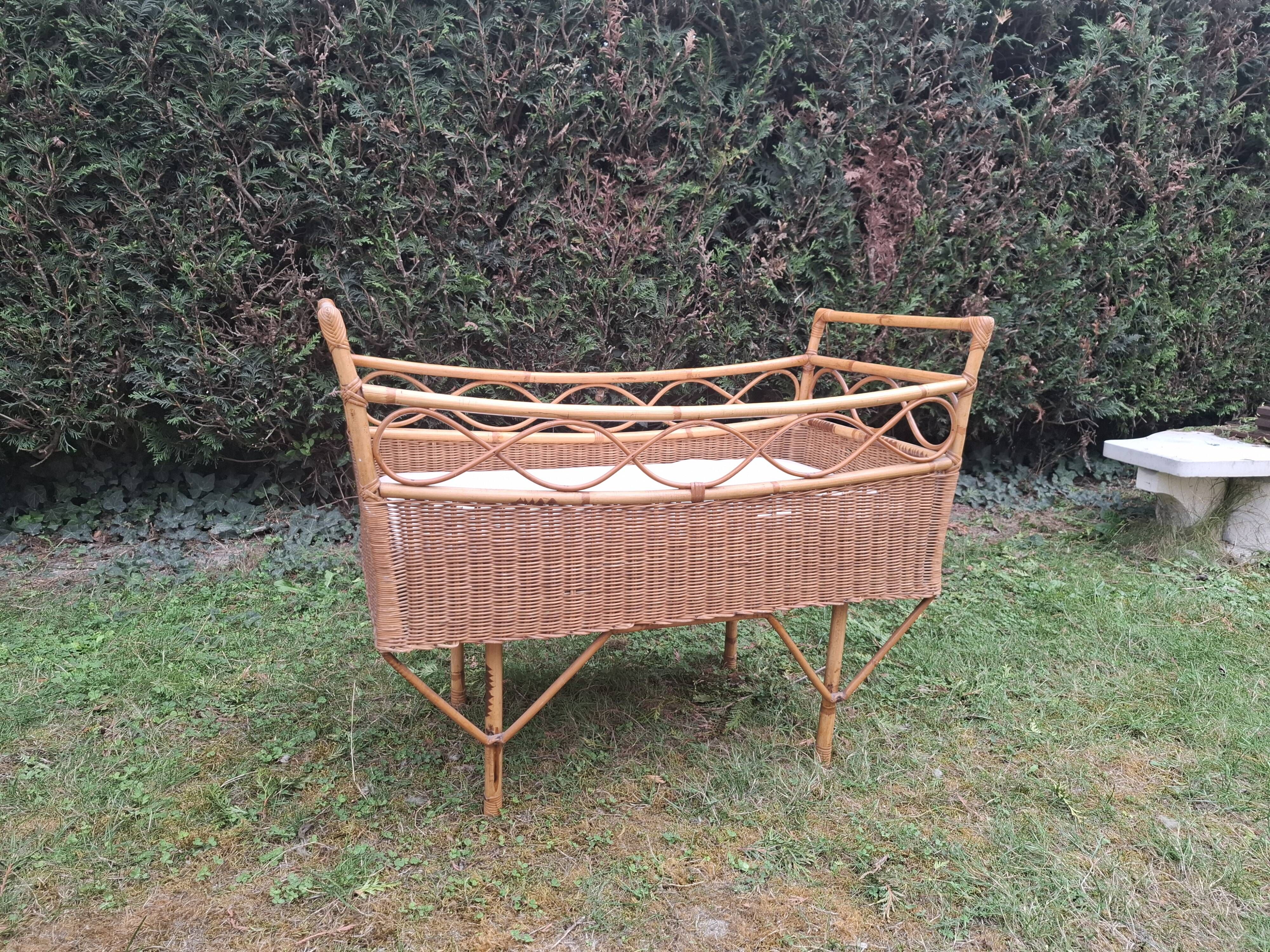 Vintage rattan baby cot