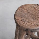 Tabouret ou table d'appoint en bois français primitif du milieu du siècle