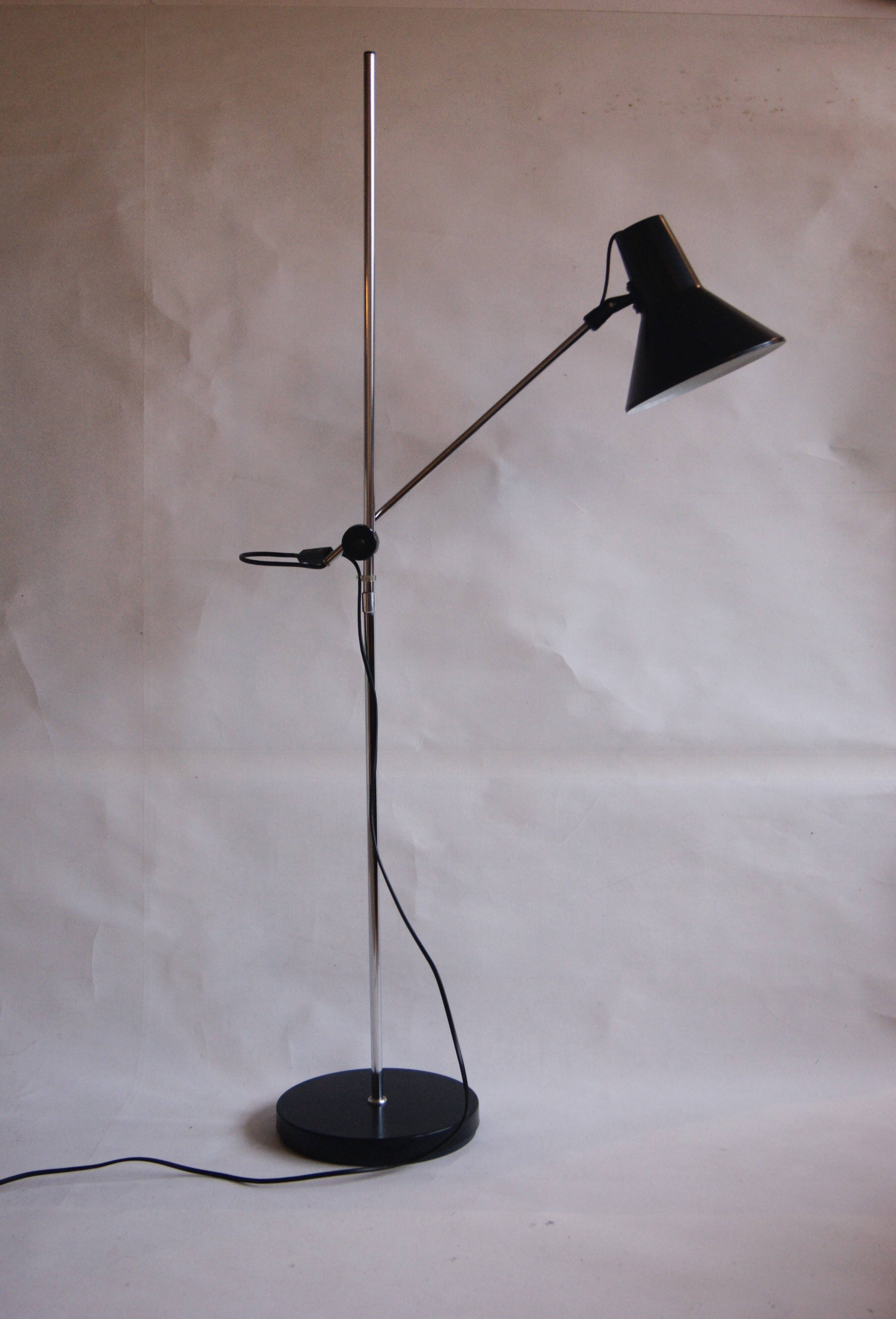 Black vintage IKEA adjustable floor reading lamp - Stilnovo inspired design from the 1980s.