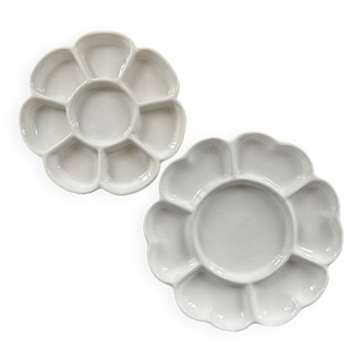 Pair of porcelain flower dishes