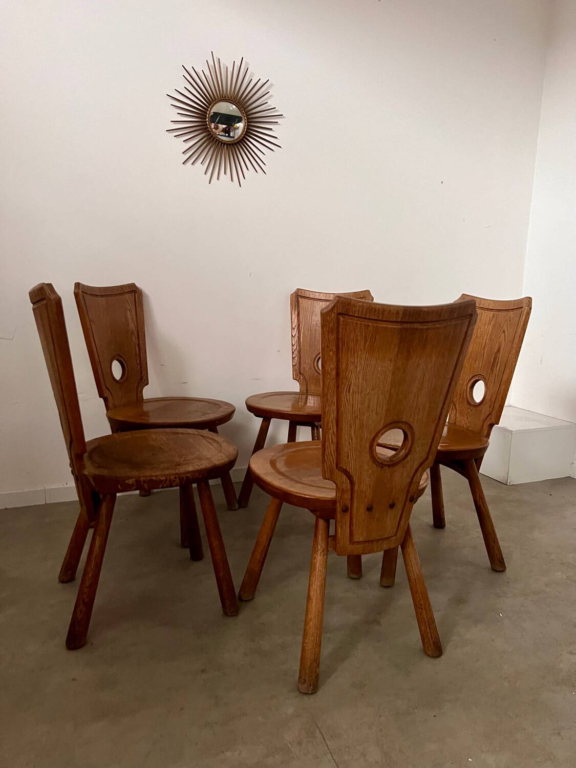 Set of 5 vintage 70s Brutalist design solid wood chairs