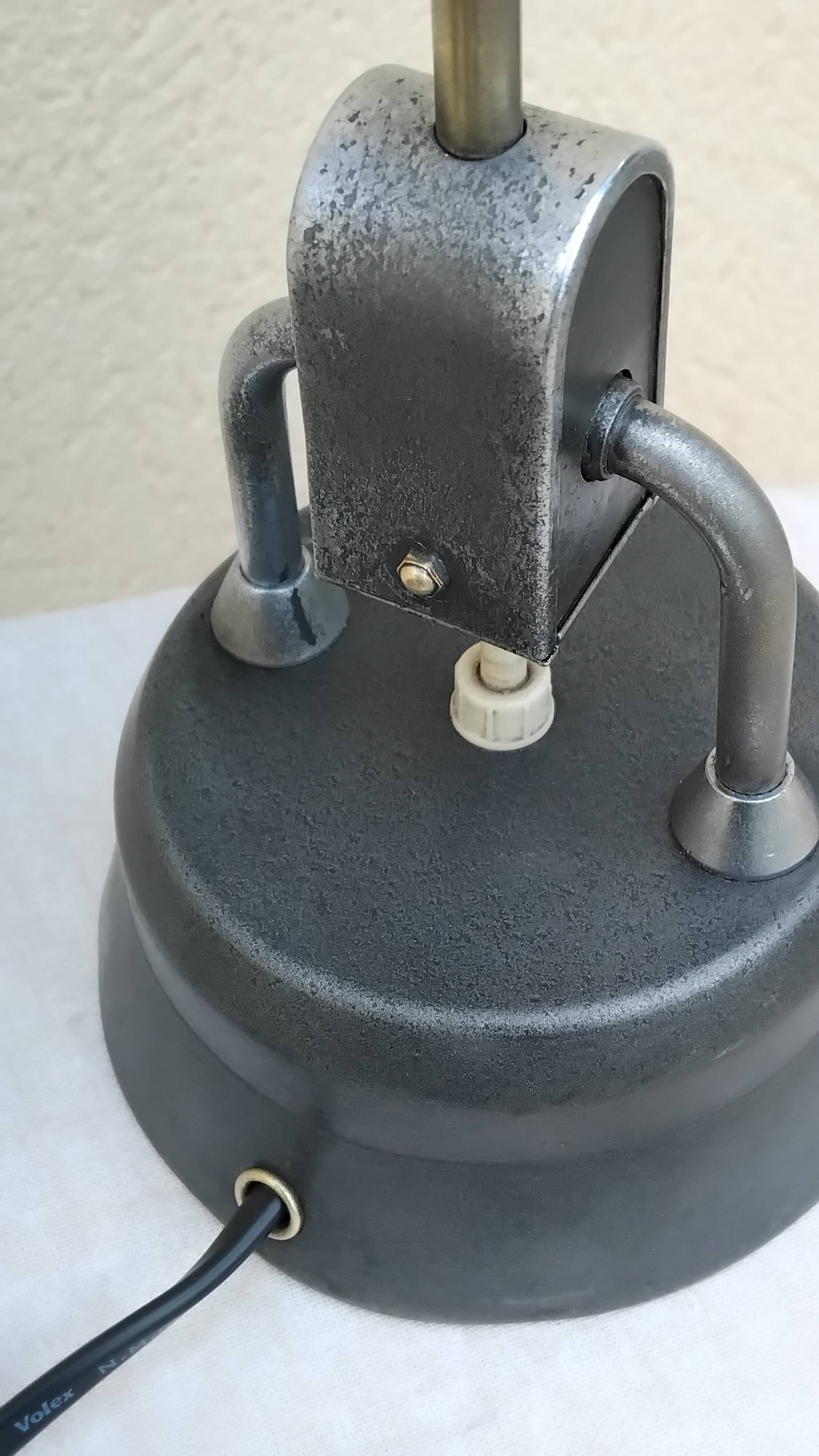 Jumo 600 lamp designed by Charlotte Perriand, workshop trade