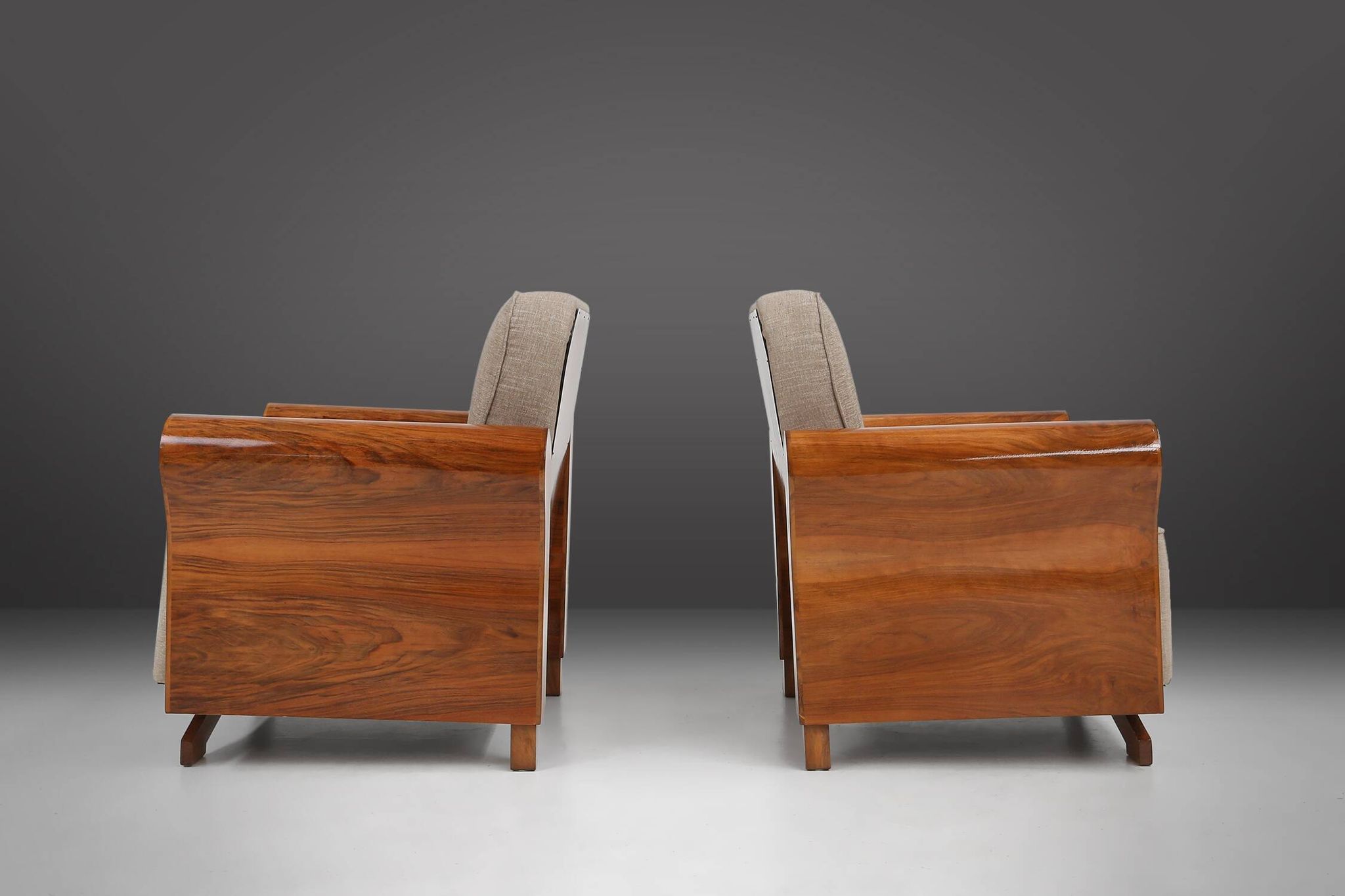 A set of 2 beautiful made Art Deco armchairs with grey upholstery, France, 1930