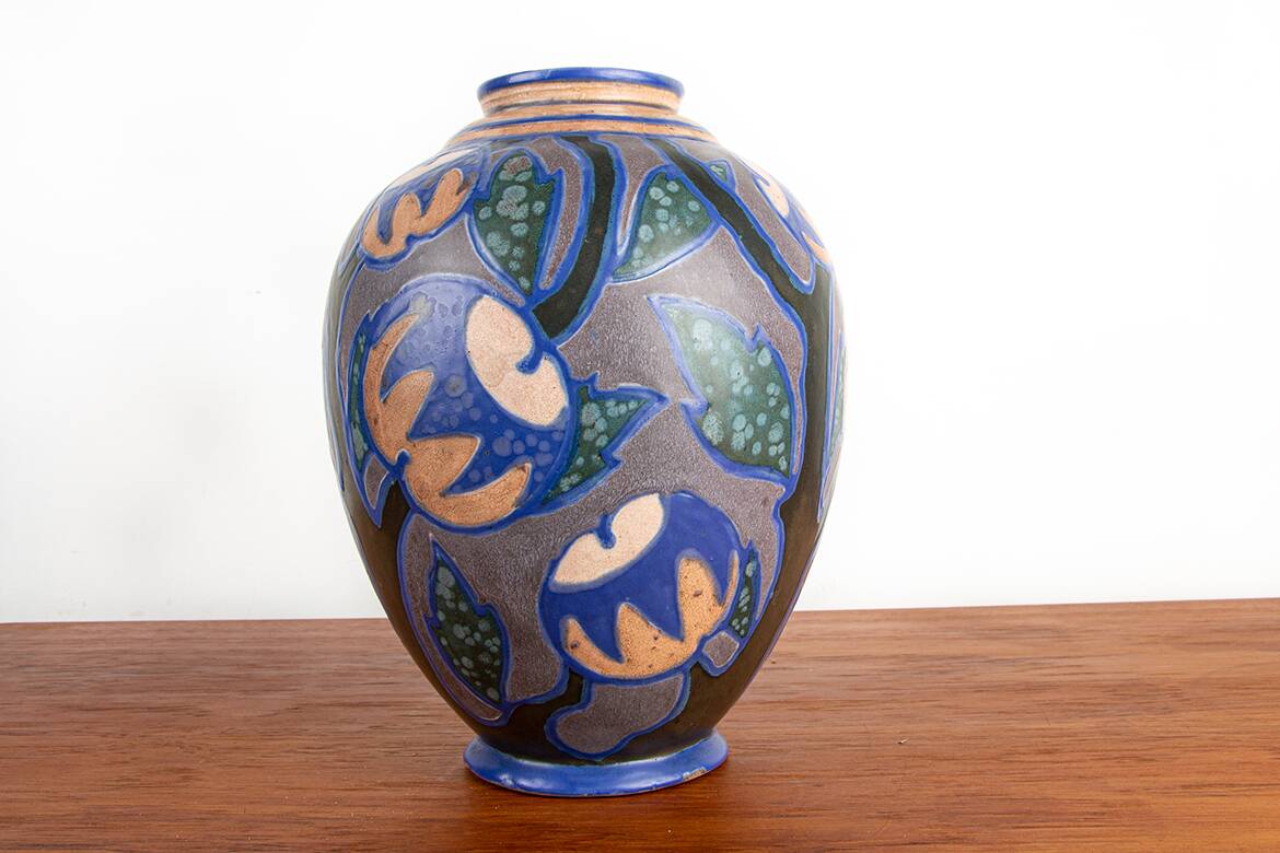 Magnificent Art Nouveau vase with multicolored floral motifs Revernay 1910.