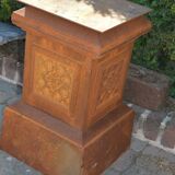 Vase médicis en fonte