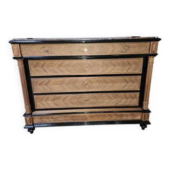 Commode