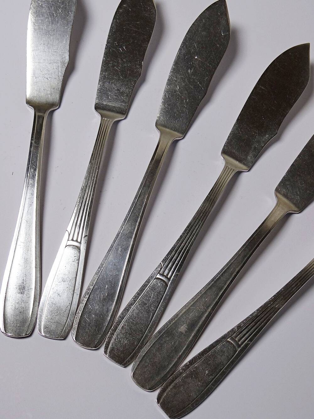 6 vintage/antique silver-plated fish knives in art deco style SFAM