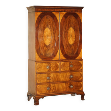Armoire à linge George III Sheraton en noyer, circa 1760
