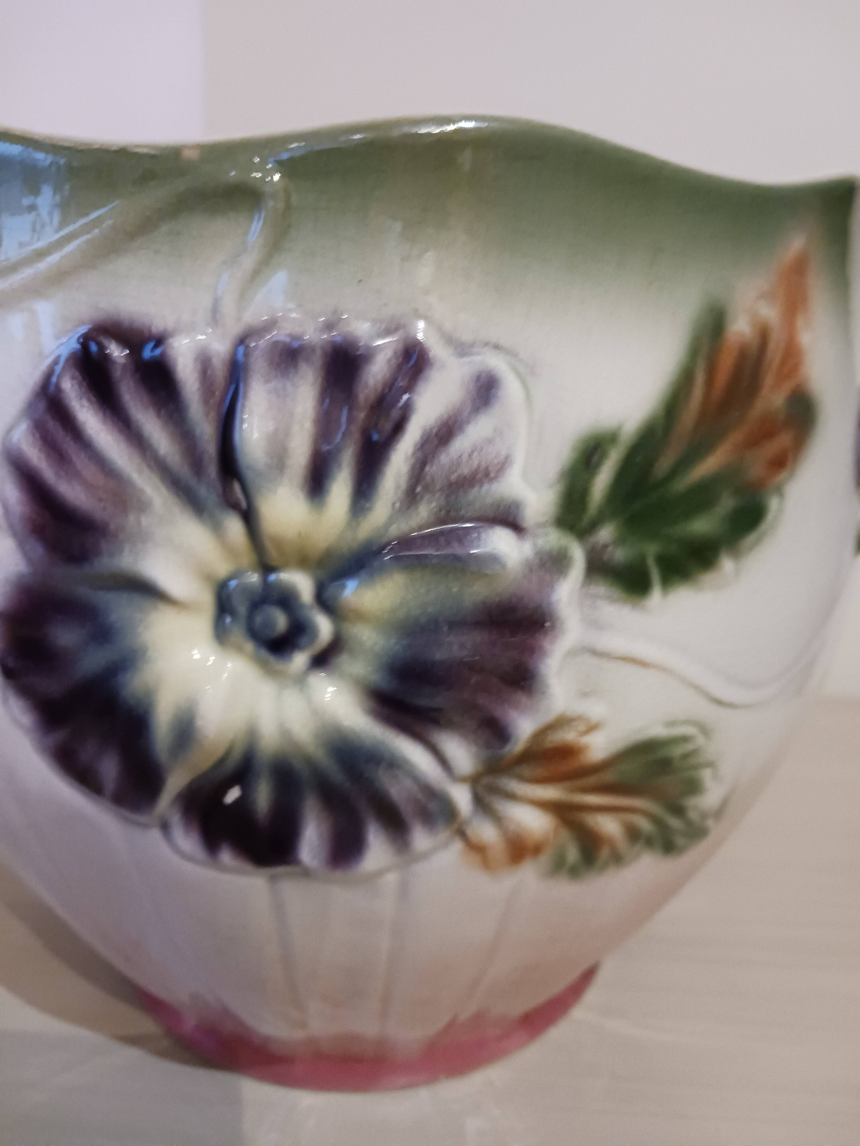 Slip pot cover, 1950s.