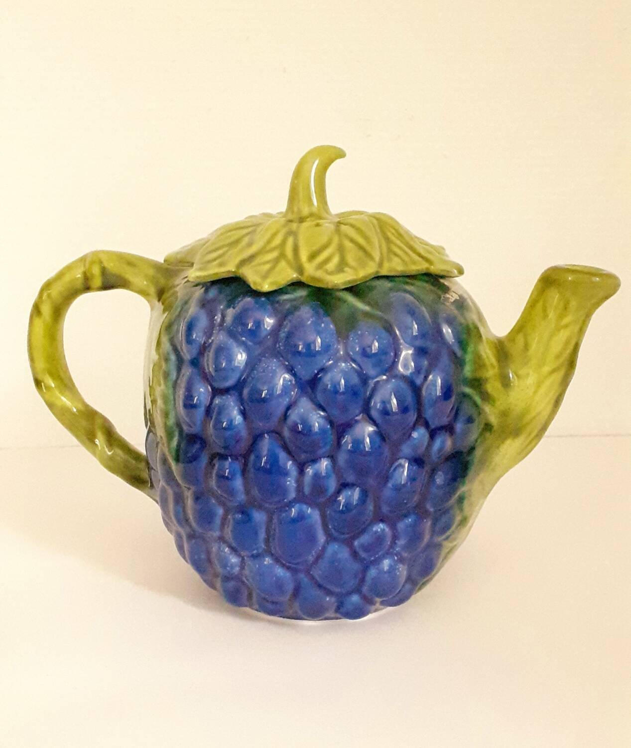 Vintage slip teapot