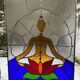 Vitrail décoratif Femme en méditation, Art du yoga en verre coloré, 48 × 66