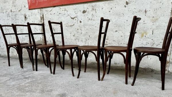 Série de 7 anciennes chaises bistrot Baumann bois courbé assise ronde