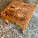 Table pieds galbés
