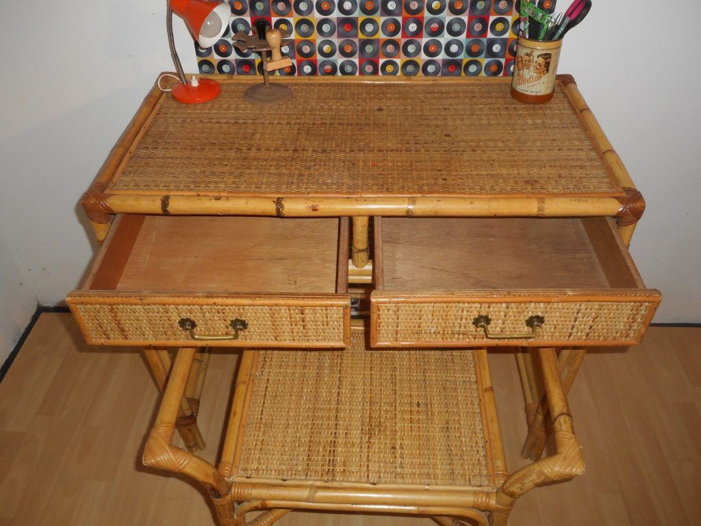 Bureau en rotin avec son assise
