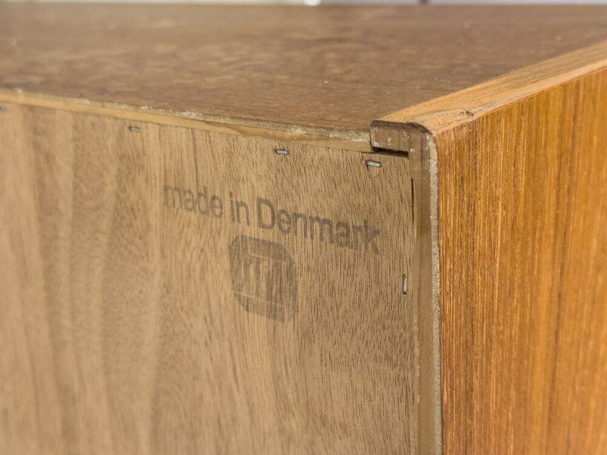 Large vintage teak bookshelf by Hundevad & Co., 1960s