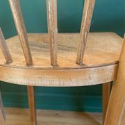 Pair of vintage bistro chairs with slats in beech (1960) - Style