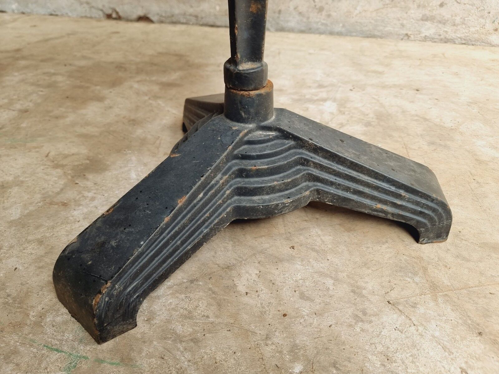 Old bistro table garden table cast iron with oak