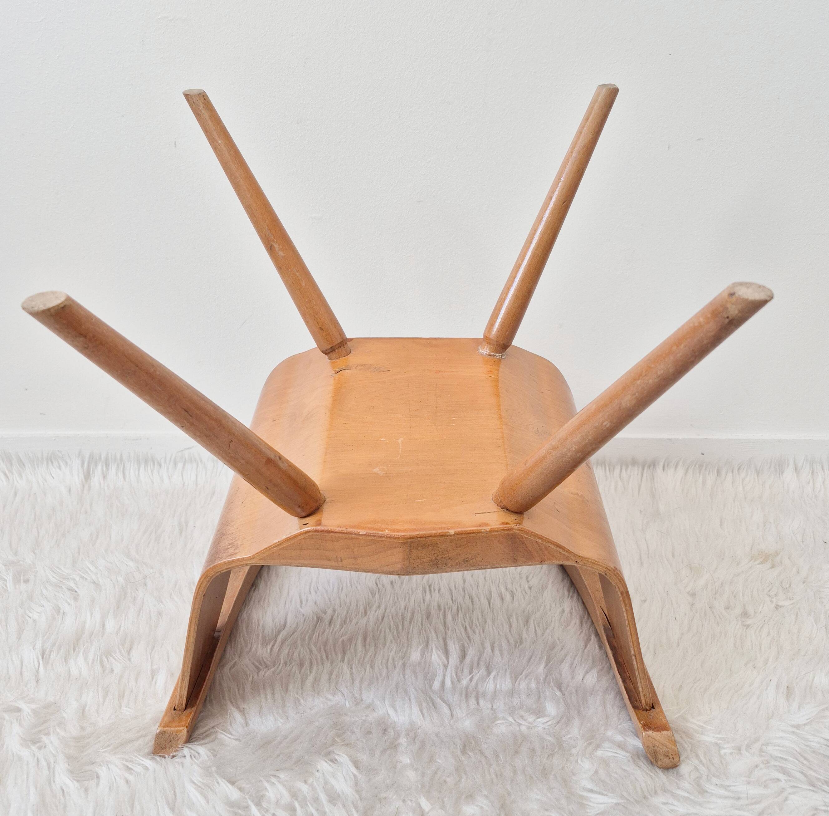 Fauteuil bois pour enfant Baumann, années 50