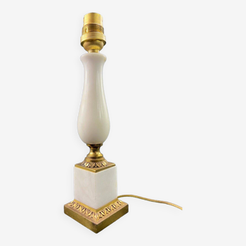 Pied de lampe en albâtre sur monture bronze de style Empire