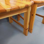 Suite de 4 chaises vintage en pin des années 70 80