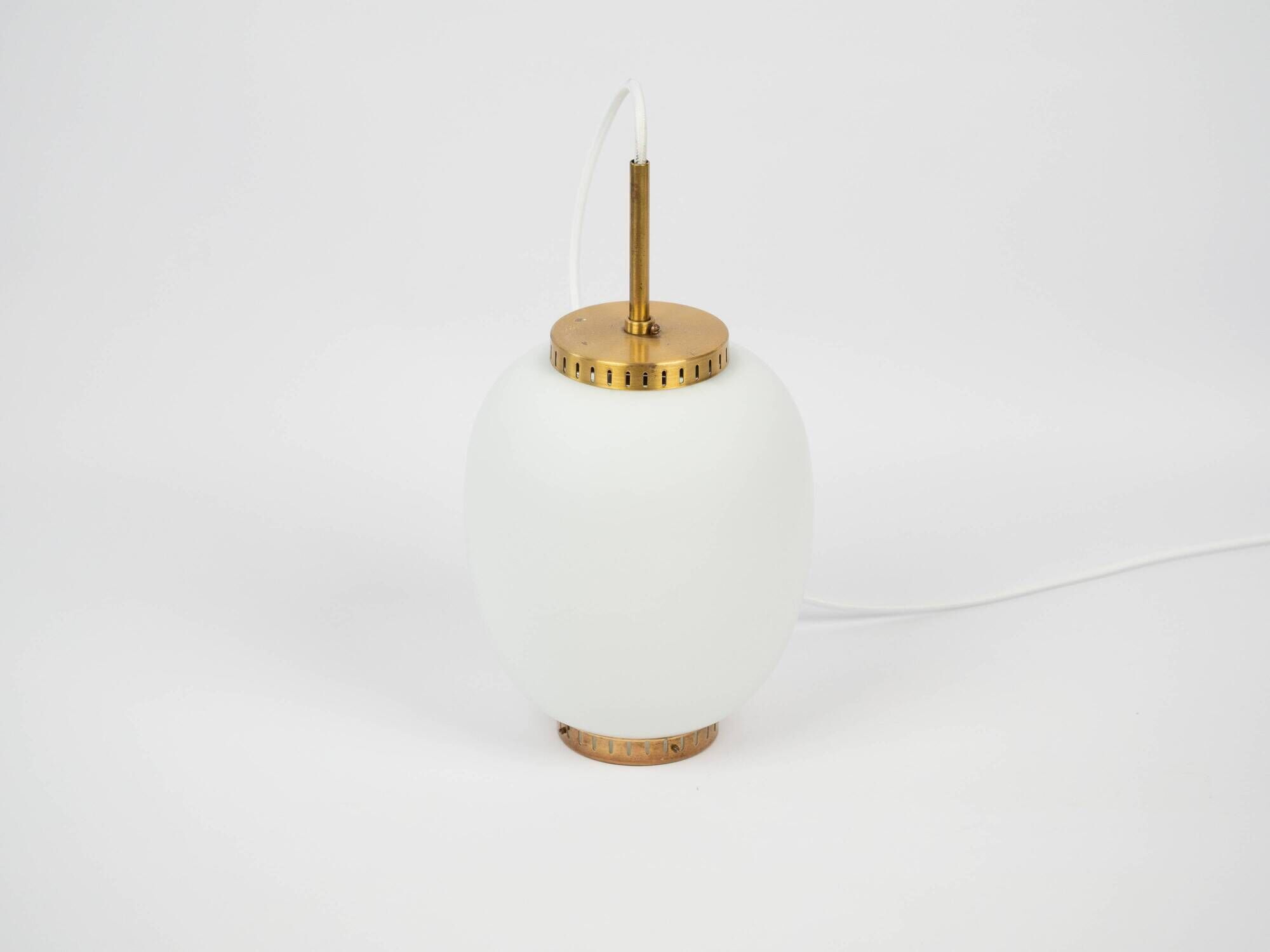 Suspension vintage danoise Kina par Bent Karlby, Lyfa, 1946