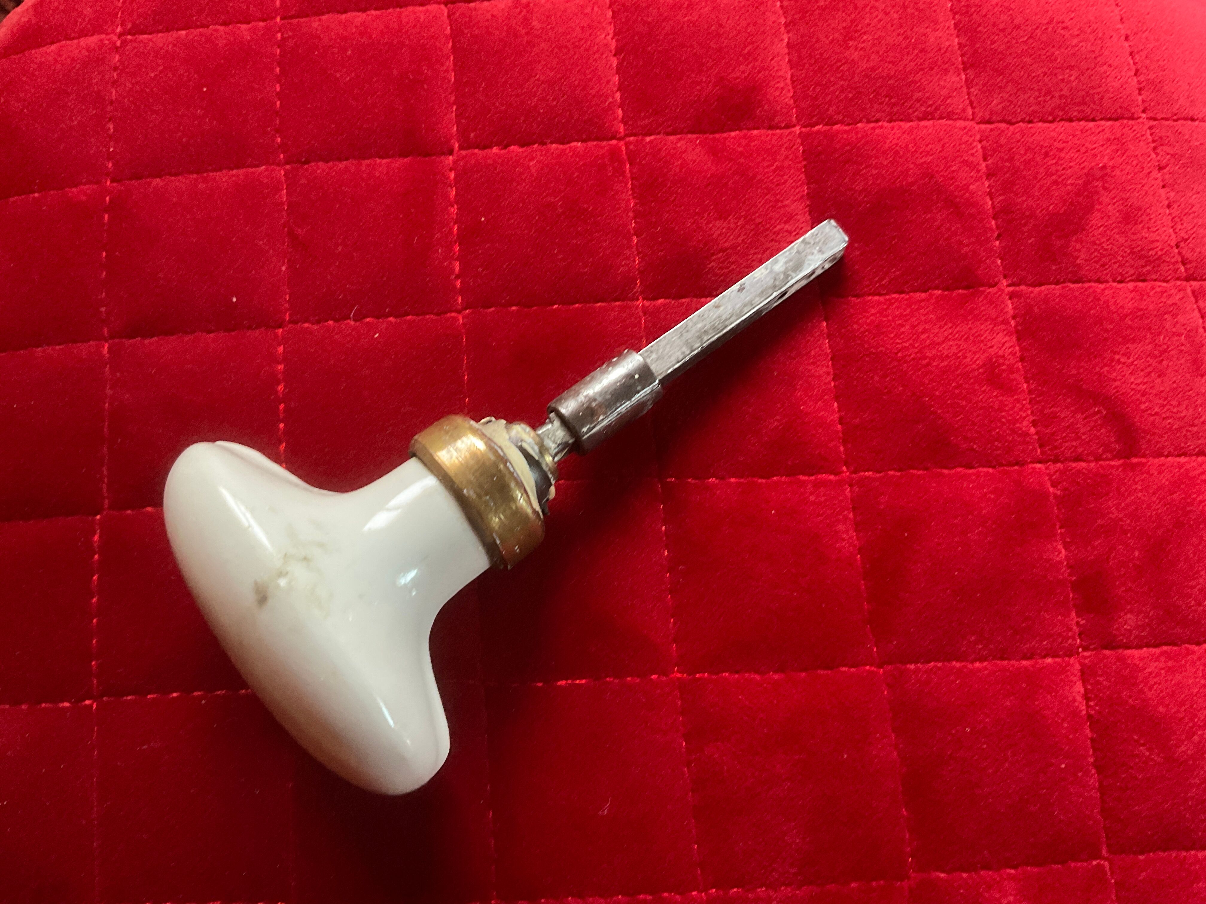 Porcelain door knob handle