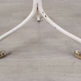 White garden pedestal table